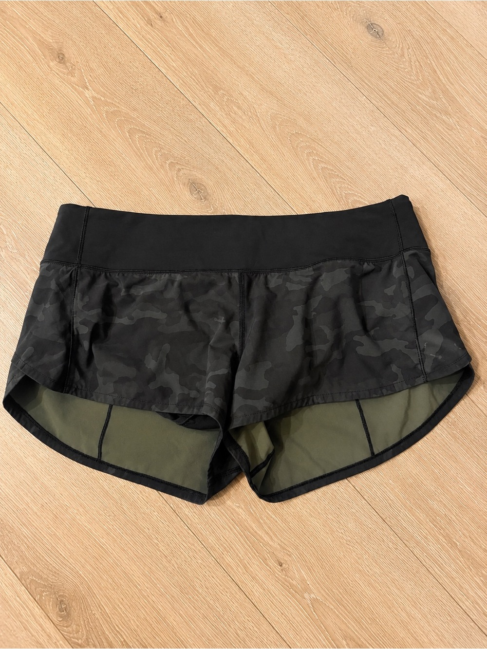 Lululemon Speed Up Shorts, 2.5”, Size 10, Black/Green Camo